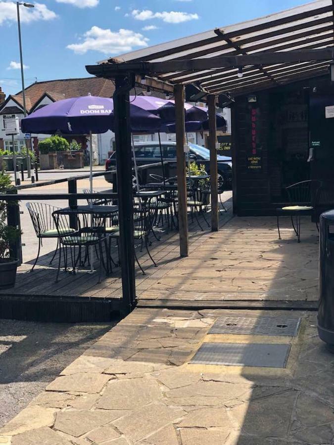 The Holroyd Arms Hotel Guildford Exterior foto